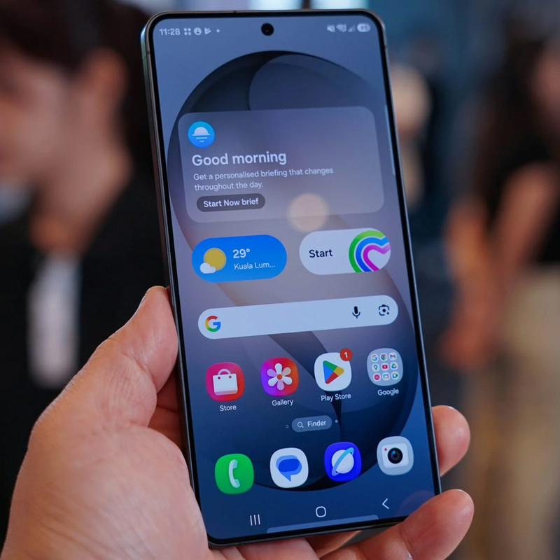 گوشی موبایل سامسونگ مدل Galaxy S26 Ultra دو سیمکارت ظرفیت 256 گیگابایت و رم 12 گیگابایت - ویتنام - به همراه شارژر 45 وات سامسونگ